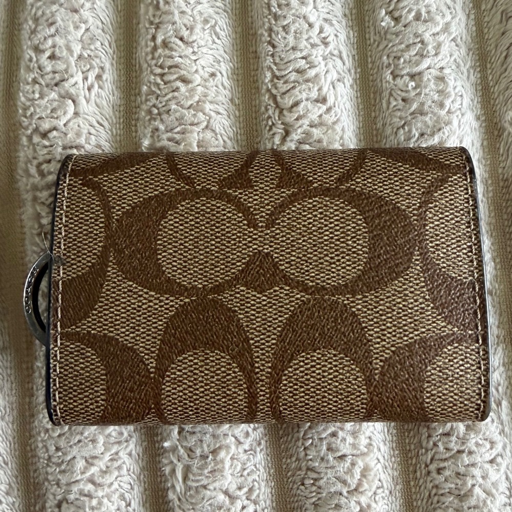Coach Signature Canvas Five Ring Key Case Brown Tan F76986 - Picture 2 of 11